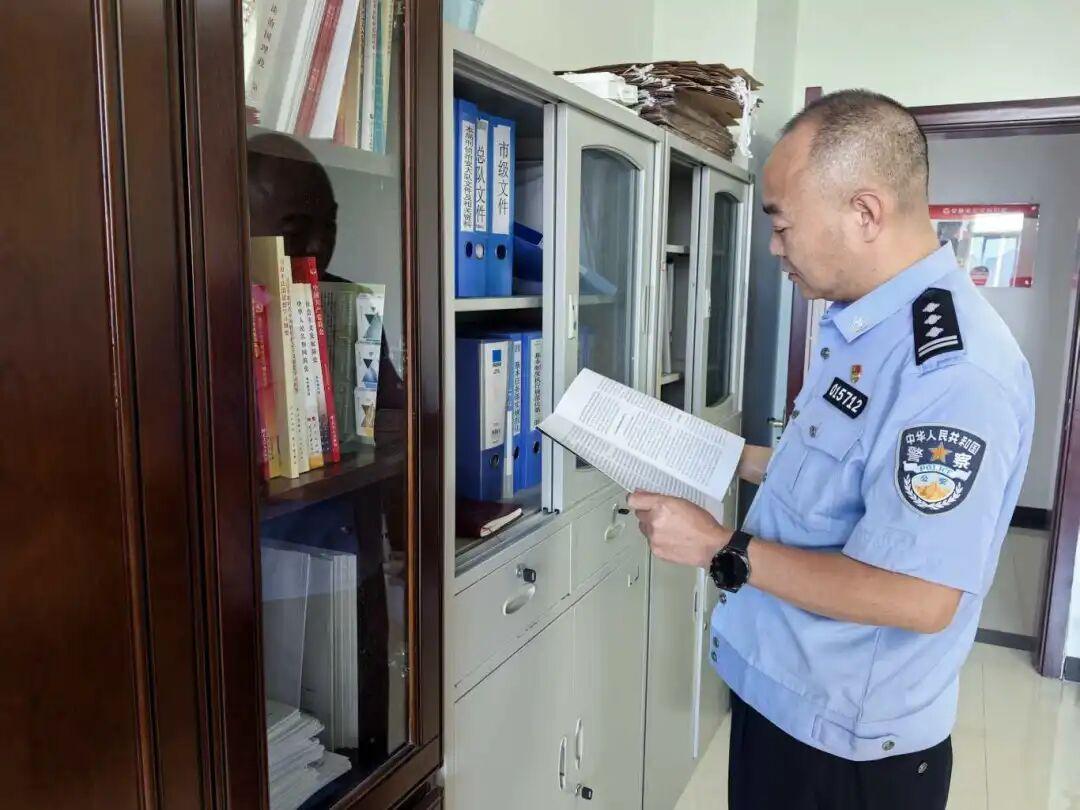 駱建倫：三十五載警路，一顆不變的為民心